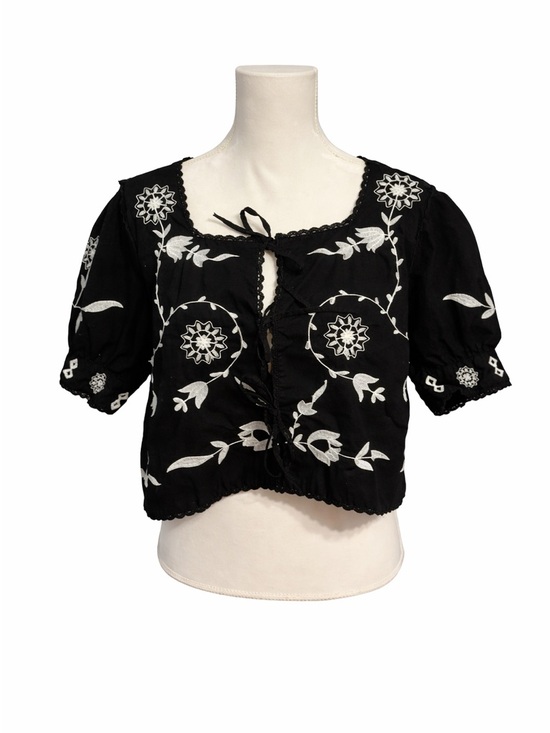 Jennifer & Grace Tops - Jennifer & Grace 100% Cotton Black Embroidered Tie-Front Cropped Floral Boho Top